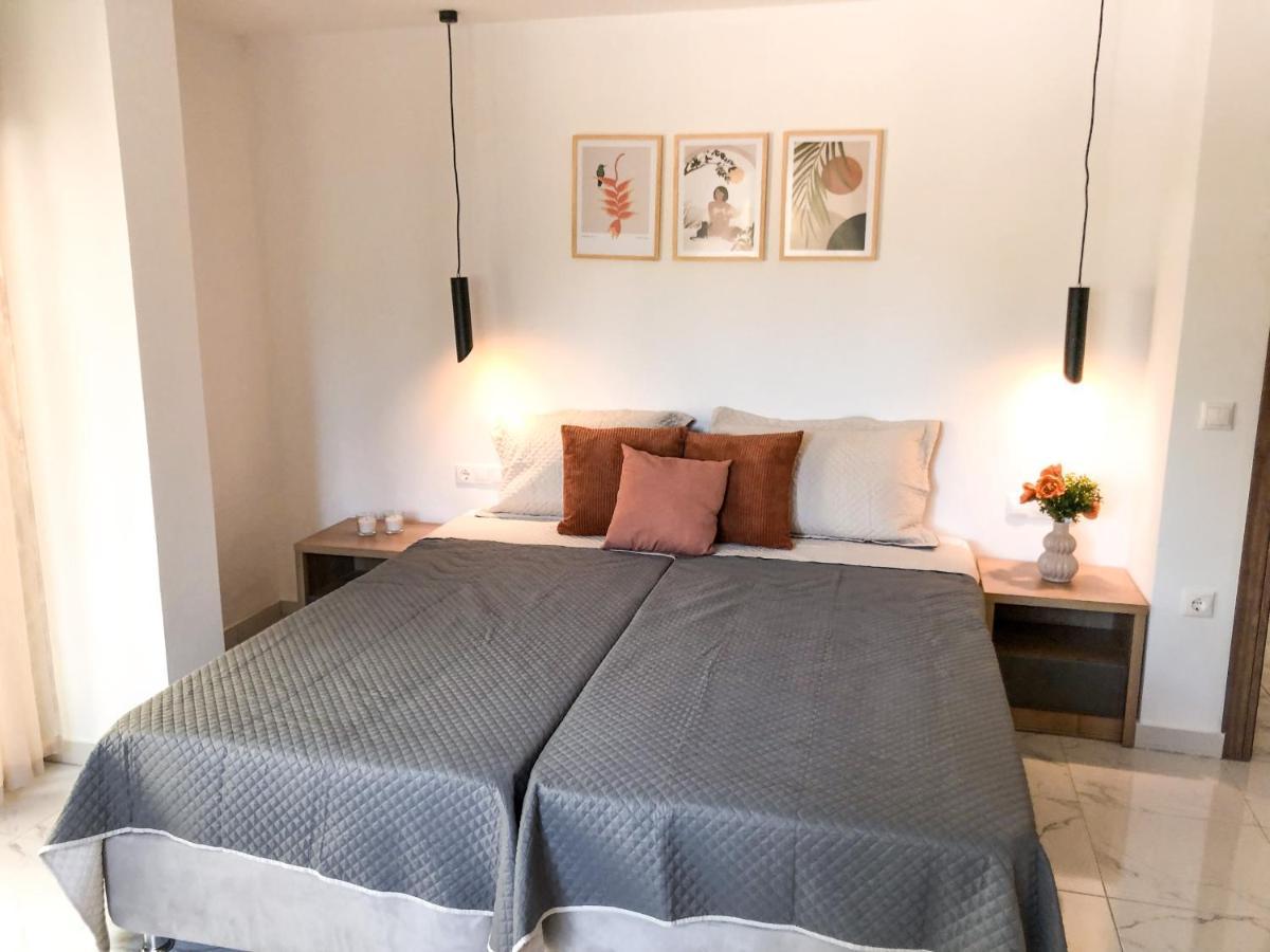 Luxury Villa Anemone With Private Pool 파스티다 외부 사진
